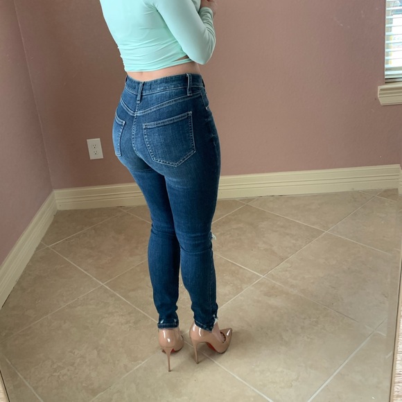 BELLA HI-rise Cropped Jeans - Picture 3 of 3